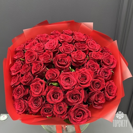 Букет из 45 красных роз Ред Наоми 50см