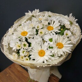 Букет из 7 Садовых Ромашки и Хризантемы