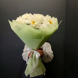 Букет из 9 Ромашек и хризантемы