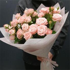 Букет из 9 кустовых пионовидных роз 50см