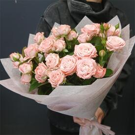 Букет из 9 кустовых пионовидных роз 50см