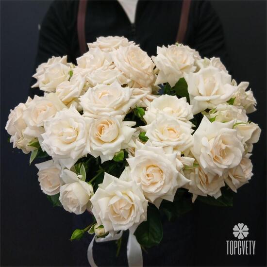 Букет из 9 кустовых пионовидных роз 50см