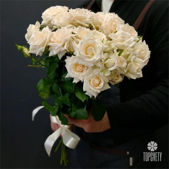 Букет из 9 кустовых пионовидных роз 50см