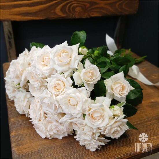 Букет из 9 кустовых пионовидных роз 50см