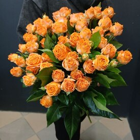 Букет из 15 кустовых пионовидных роз 50см