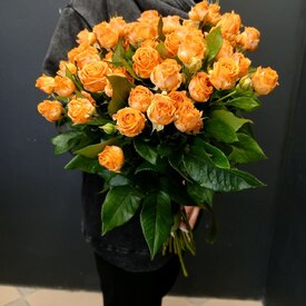Букет из 15 кустовых пионовидных роз 50см