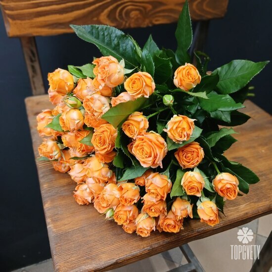 Букет из 15 кустовых пионовидных роз 50см