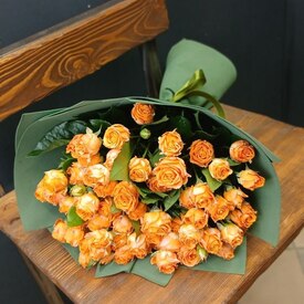 Букет из 15 кустовых пионовидных роз 50см