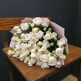 Букет из 15 кустовых пионовидных роз 50см