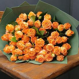 букет из 15 кустовых пионовидных роз 50см