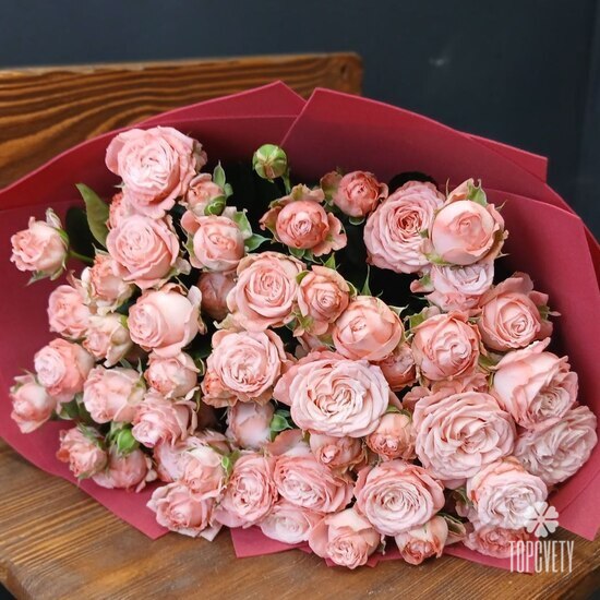 Букет из 15 кустовых пионовидных роз 50см