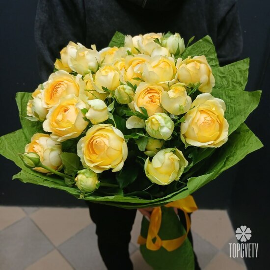 Букет из 15 кустовых пионовидных роз 50см