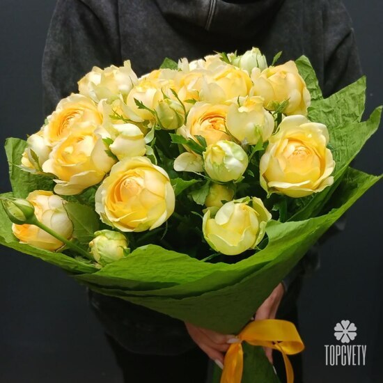 Букет из 15 кустовых пионовидных роз 50см