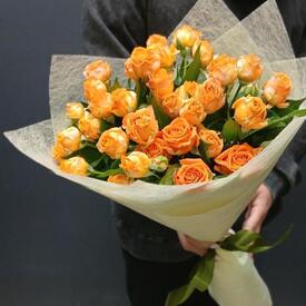 Букет из 9 кустовых пионовидных роз 50см