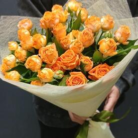 Букет из 9 кустовых пионовидных роз 50см