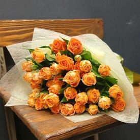 Букет из 9 кустовых пионовидных роз 50см