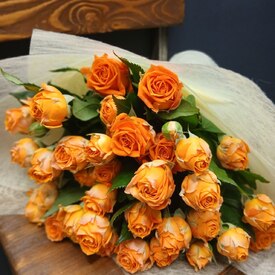 Букет из 9 кустовых пионовидных роз 50см