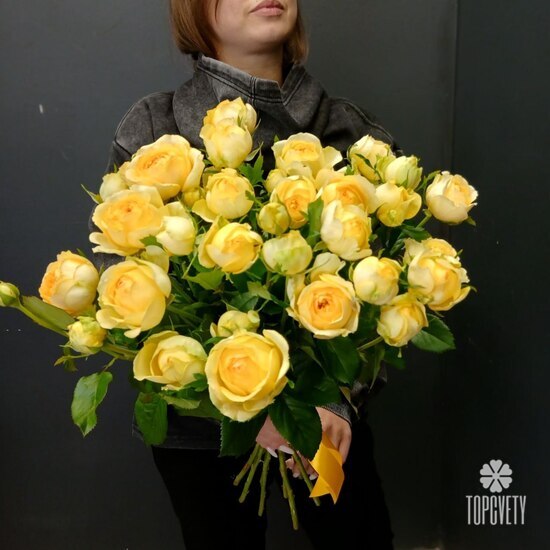 Букет из 9 кустовых пионовидных роз 50см