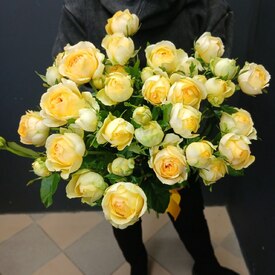 Букет из 9 кустовых пионовидных роз 50см