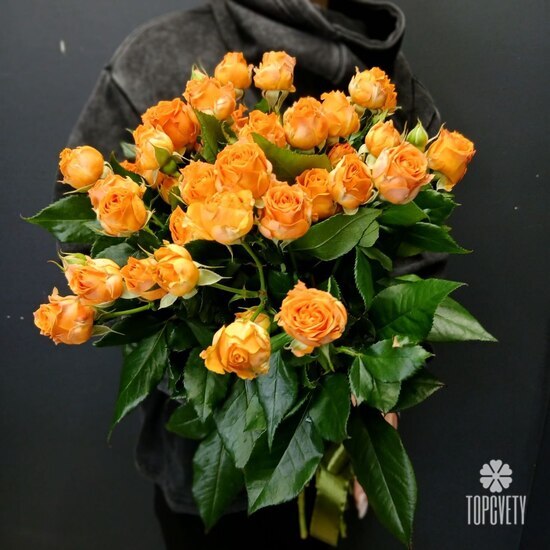 Букет из 9 кустовых пионовидных роз 50см