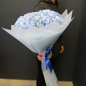 Букет из 5 голубых гортензий 
