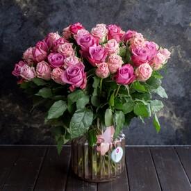 Букет из 51 розовой розы микс 50см