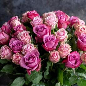 Букет из 51 розовой розы микс 50см