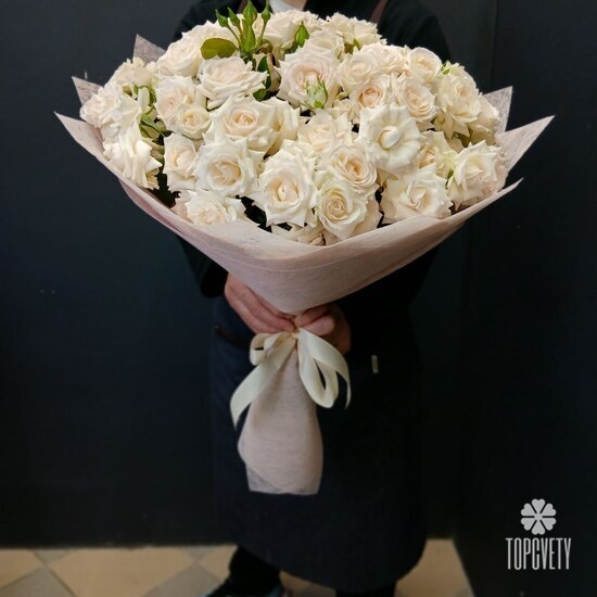 Букет из 25 кустовых пионовидных роз 50см