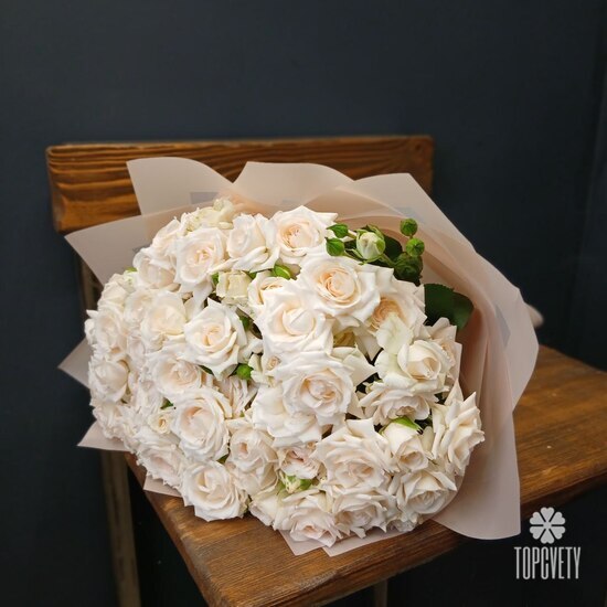 Букет из 15 кустовых пионовидных роз 50см