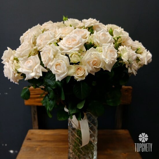 Букет из 15 кустовых пионовидных роз 50см