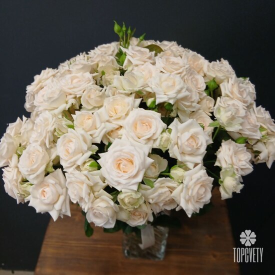 Букет из 15 кустовых пионовидных роз 50см