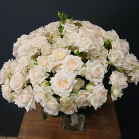 Букет из 15 кустовых пионовидных роз 50см