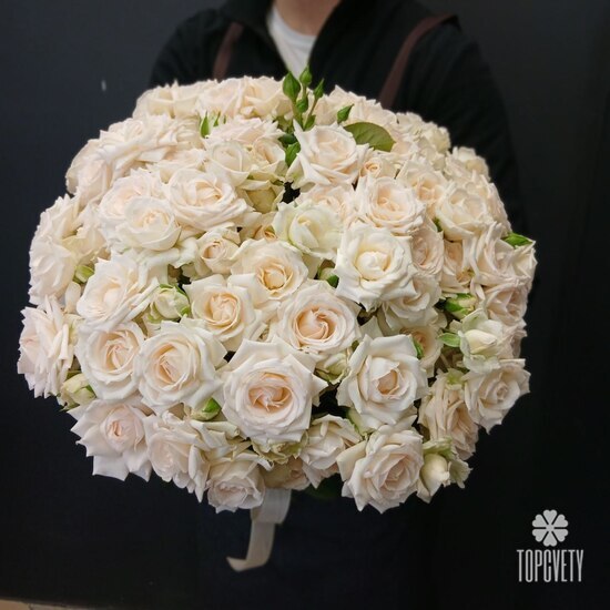 Букет из 25 кустовых пионовидных роз 50см