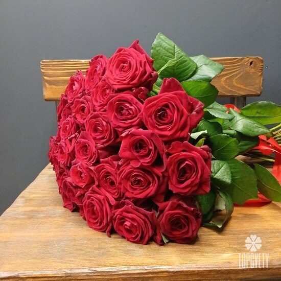 Букет из 35 роз Ред Наоми 50см