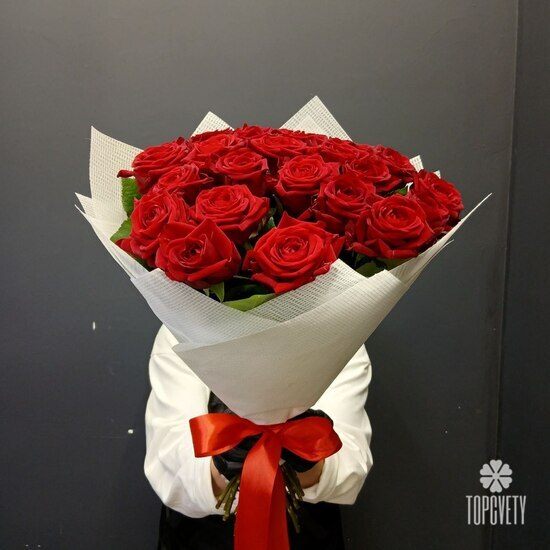 Букет из 25 роз Ред Наоми 50см