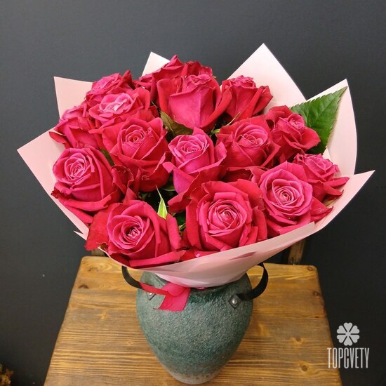 Букет из 15 роз Лола 50см 