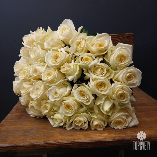 Букет из 35 роз Аваланж 50см