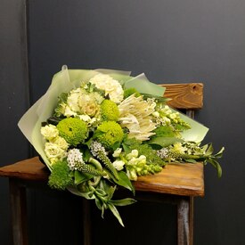 Букет из гортензии, протеи и хризантем Лес