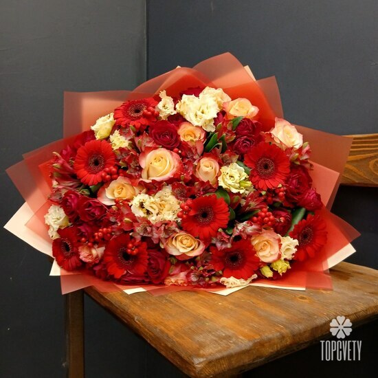 Букетиз роз и гербер Ноктюрн