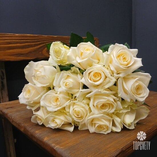 Букет из 15 роз Аваланж 50см