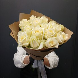 букет из 15 роз Аваланж 50см