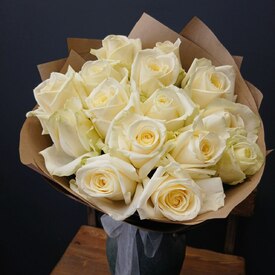 букет из 15 роз Аваланж 50см