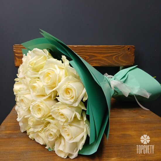 Букет из 25 роз Аваланж 50см