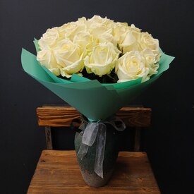 Букет из 25 роз Аваланж 50см