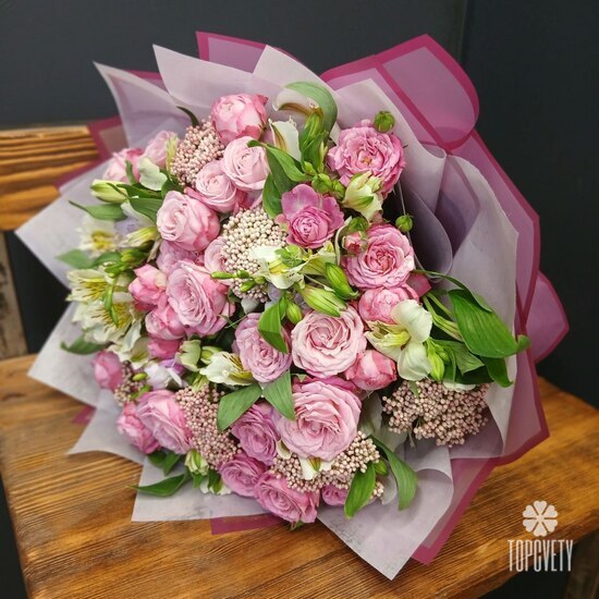 Букет  из розы кустовой и альстромерии Цири