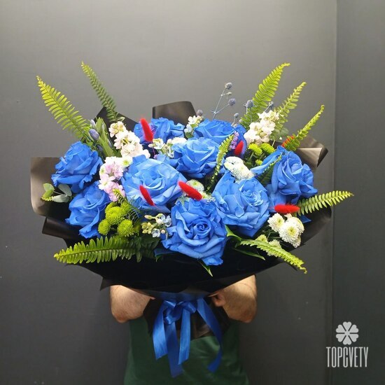 Букет из роз, маттиолы и сантини Ареал