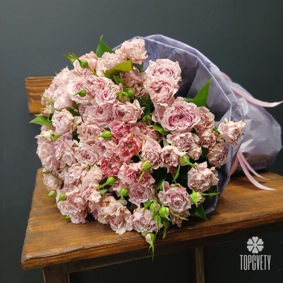 Букет из 25 кустовых пионовидных роз 50см