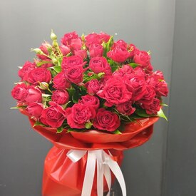 Букет из 15 кустовых пионовидных роз 50см