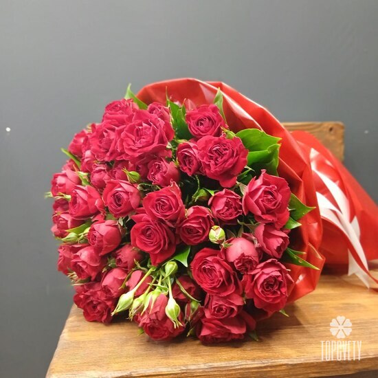 Букет из 15 кустовых пионовидных роз 50см