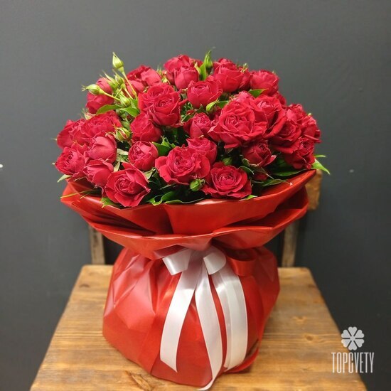 Букет из 15 кустовых пионовидных роз 50см
